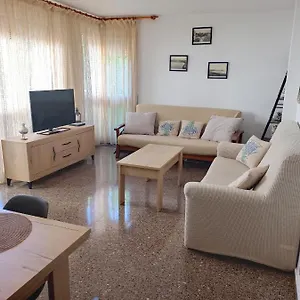 apartament-edifici-simbat-a-150m-de-la-platja.catalonia-hotels.com/